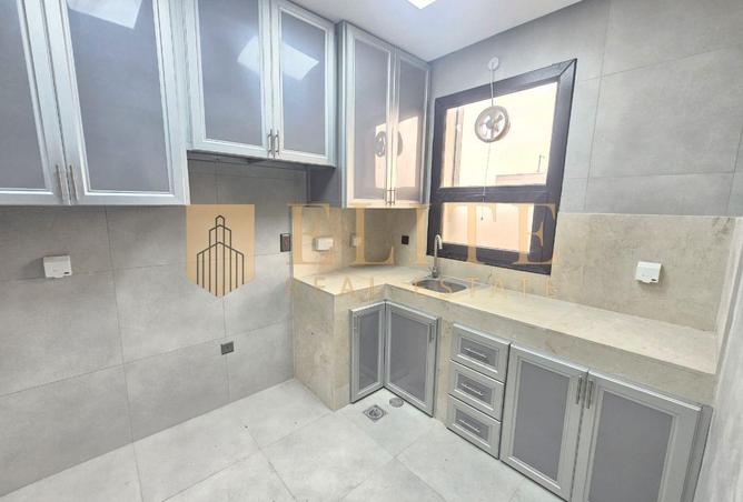 996463 - Property Image 2