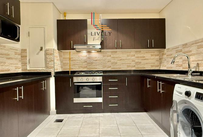 933549 - Property Image 2
