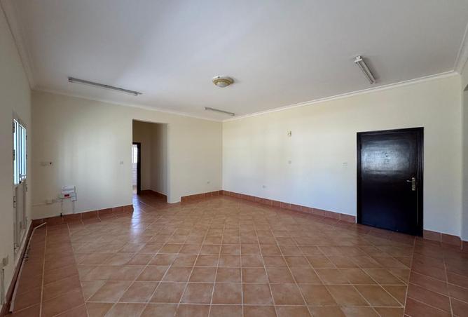 939691 - Property Image 2