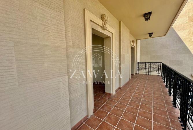 936120 - Property Image 2