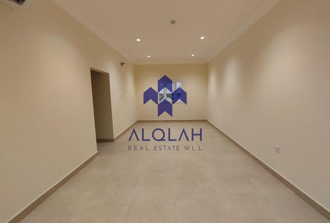 955730 - Property Image 3