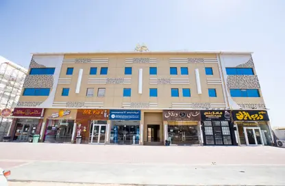 Shop - Studio - 1 Bathroom for rent in Bu Hamour Street - Abu Hamour - Doha