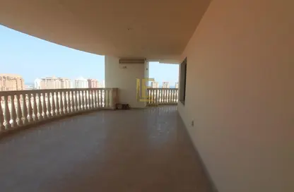 Apartment - 4 Bedrooms - 4 Bathrooms for rent in East Porto Drive - Porto Arabia - The Pearl Island - Doha
