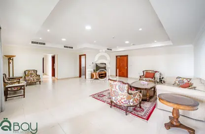 Apartment - 3 Bedrooms - 4 Bathrooms for sale in Tower 3 - Porto Arabia - The Pearl Island - Doha