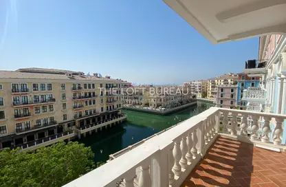 Apartment - 2 Bedrooms - 3 Bathrooms for rent in Teatro - Qanat Quartier - The Pearl Island - Doha