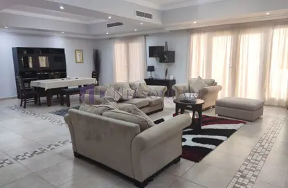 Apartment - 2 Bedrooms - 3 Bathrooms for rent in Tower 9 - Porto Arabia - The Pearl Island - Doha