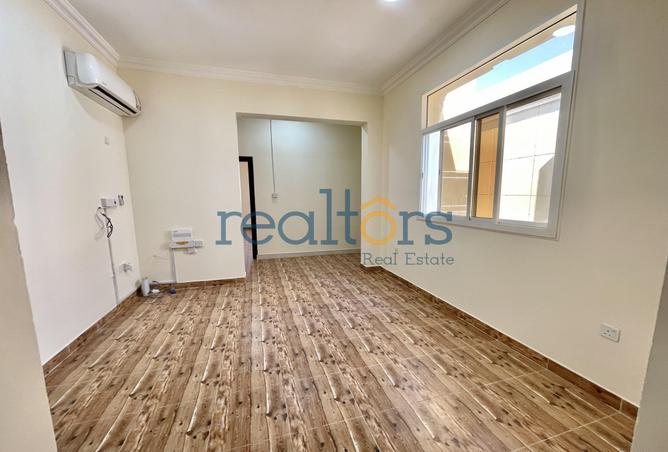 942956 - Property Image 2