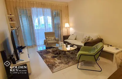 Apartment - 2 Bedrooms - 3 Bathrooms for sale in Viva East - Viva Bahriyah - The Pearl Island - Doha