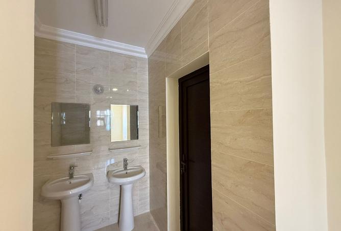 1006905 - Property Image 2