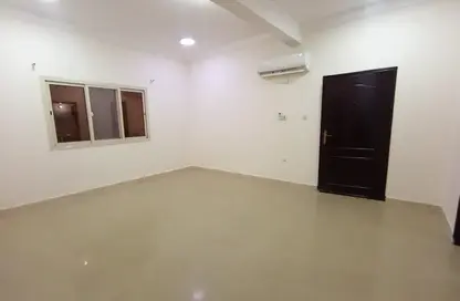 Apartment - 2 Bedrooms - 2 Bathrooms for rent in Al Muntazah Street - Al Muntazah - Doha