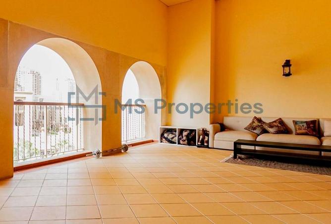 985690 - Property Image 3