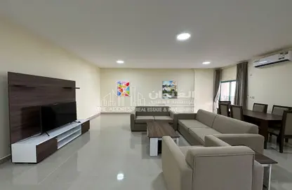 Living / Dining Room image for: Apartment - 2 Bedrooms - 2 Bathrooms for rent in Salaja Street - Doha Al Jadeed - Doha, Image 1