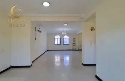 Compound - 3 Bedrooms - 3 Bathrooms for rent in Old Airport Road - Old Airport Road - Doha Compound - 3 Bedrooms - 3 Bathrooms for rent in Old Airport Road - Old Airport Road - Doha