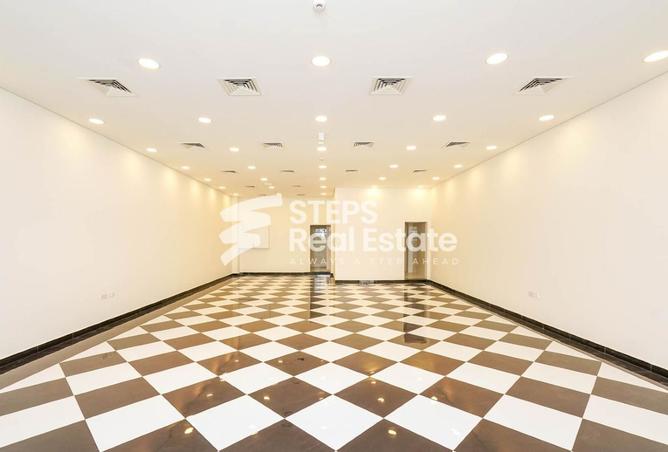 931656 - Property Image 2