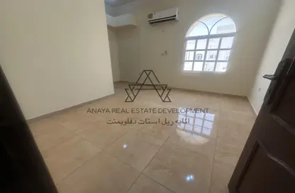 Apartment - Studio - 1 Bathroom for rent in Ain Khaled - Doha