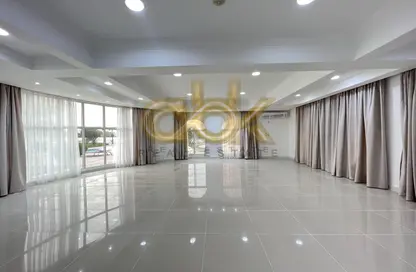 فيلا - 4 غرف نوم - 5 حمامات للايجار في فلل واست باي لاغون - وست باي لاجون - بحيرة وست لاجون - الدوحة