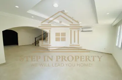 Villa - 5 Bedrooms - 6 Bathrooms for rent in Al Dana st - Muraikh - AlMuraikh - Doha