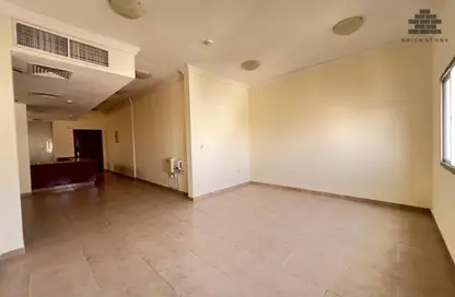 Apartment - 3 Bedrooms - 3 Bathrooms for rent in Al Sadd Road - Al Sadd - Doha
