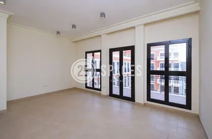 Apartment - 1 Bedroom - 2 Bathrooms for rent in Carnaval - Qanat Quartier - The Pearl Island - Doha