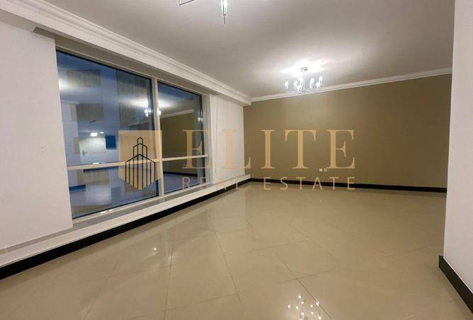 977691 - Property Image 2