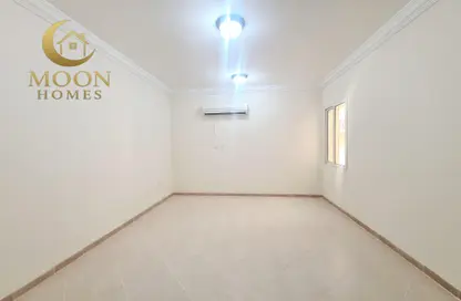 Apartment - 3 Bedrooms - 2 Bathrooms for rent in Muntazah 7 - Al Muntazah - Doha