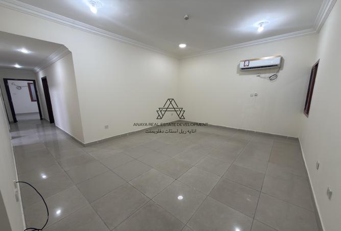 952458 - Property Image 2