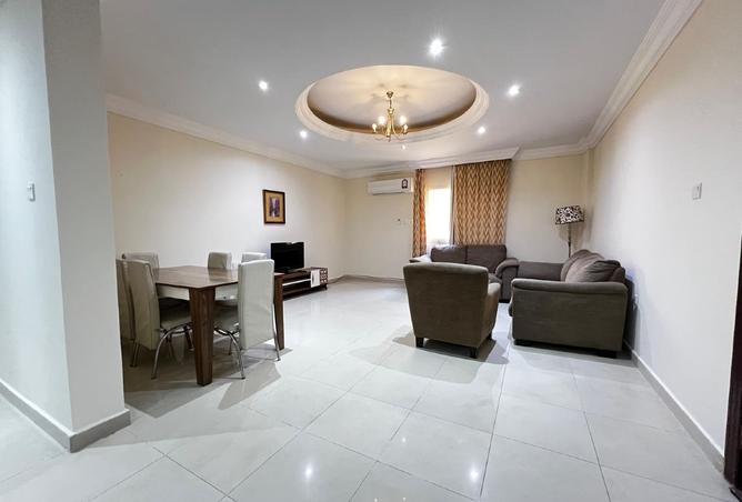 999255 - Property Image 2