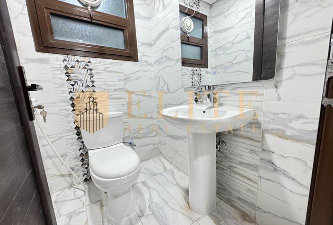 944462 - Property Image 2