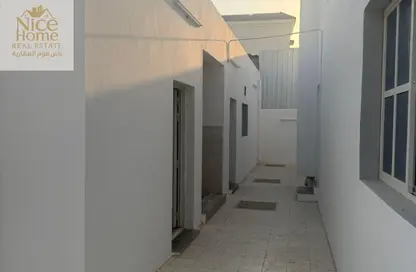 فيلا - 8 غرف نوم - 8 حمامات للايجار في أم العمد - الشمال