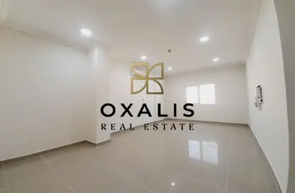 شقة - 3 غرف نوم - 2 حمامات للايجار في شقق مساكن المطار القديم - طريق المطار القديم - الدوحة شقة - 3 غرف نوم - 2 حمامات للايجار في شقق مساكن المطار القديم - طريق المطار القديم - الدوحة