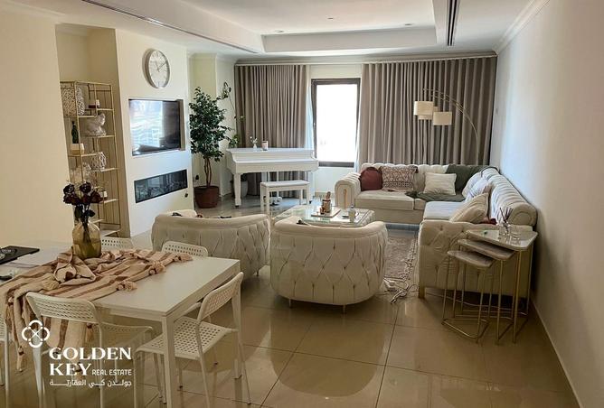 944065 - Property Image 2