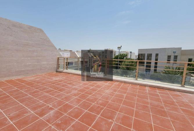 968046 - Property Image 3