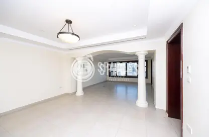 Townhouse - 2 Bedrooms - 2 Bathrooms for sale in East Porto Drive - Porto Arabia - The Pearl Island - Doha