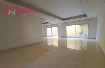 فيلا - 5 غرف نوم - 7 حمامات للايجار في المسيلة - المسيلة - الدوحة