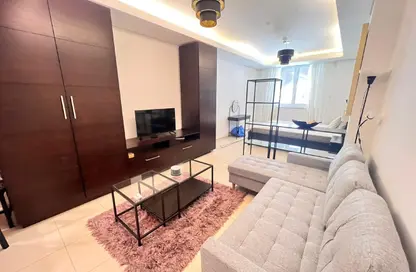 Apartment - Studio - 1 Bathroom for rent in Viva West - Viva Bahriyah - The Pearl Island - Doha