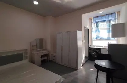 Apartment - 1 Bathroom for rent in Umm Ghuwailina 4 - Umm Ghuwailina - Doha