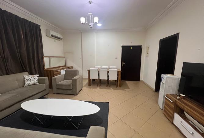 927458 - Property Image 2