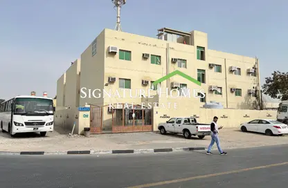 Staff Accommodation - Studio - 7+ Bathrooms for rent in Industrial Area - Industrial Area - Doha