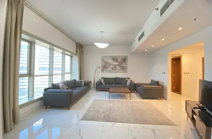 Apartment - 2 Bedrooms - 3 Bathrooms for rent in City Center Towers - West Bay - Doha