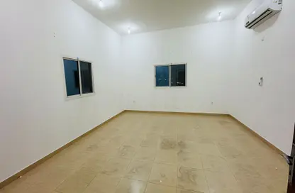 Apartment - 2 Bedrooms - 1 Bathroom for rent in Al Wukair - Al Wukair - Al Wakra