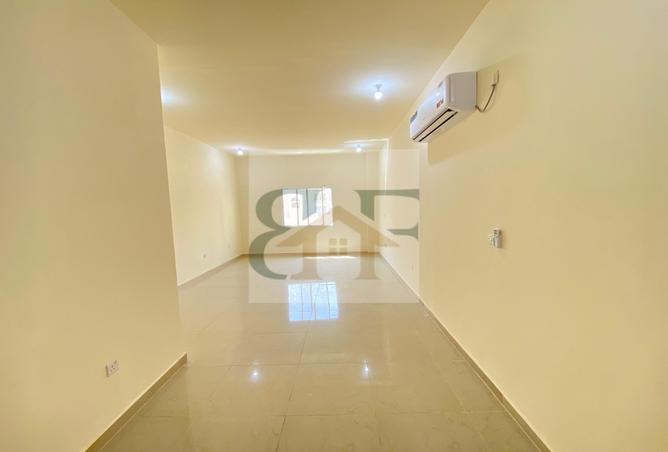 926854 - Property Main Image