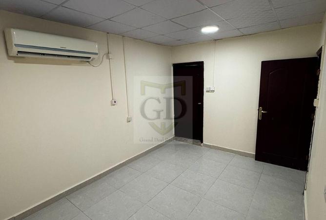 927692 - Property Image 2