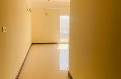 Apartment - 2 Bedrooms - 2 Bathrooms for rent in Fereej Bin Mahmoud - Doha