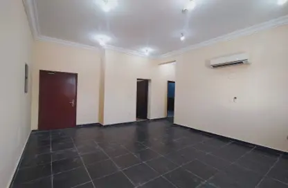 Apartment - 1 Bedroom - 1 Bathroom for rent in Fereej Kulaib - Doha