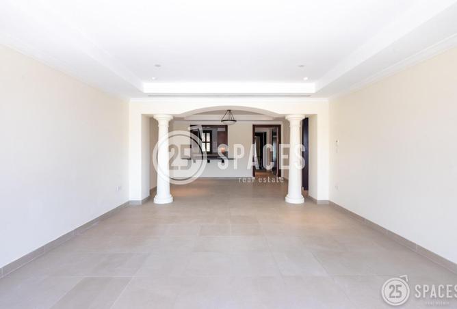 951938 - Property Image 2