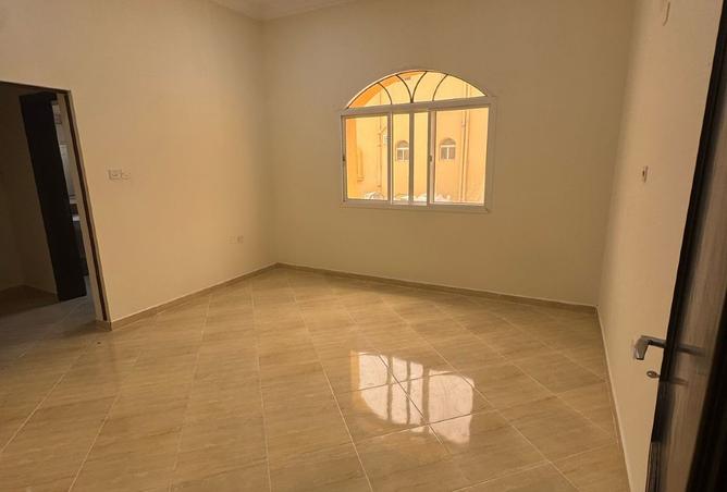 979935 - Property Image 2