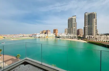 Apartment - 1 Bedroom - 2 Bathrooms for rent in Gewan Island - The Pearl Island - Doha