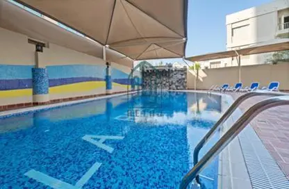 صورة لـ حوض سباحة شقة - 2 غرف نوم - 2 حمامات للايجار في الغانم القديم - الغانم - الدوحة ، صورة رقم 1