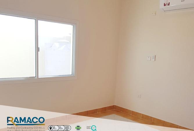 941210 - Property Image 3