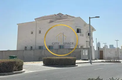 Villa - 7 Bedrooms - 7 Bathrooms for sale in Lusail City - Lusail